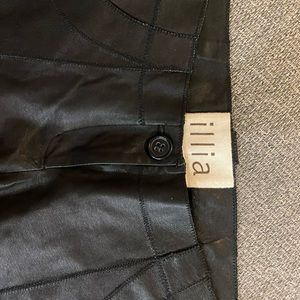 Illia leather shorts